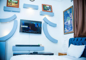 Beautiful Self-con Apartment 247 Power and Free Wifi